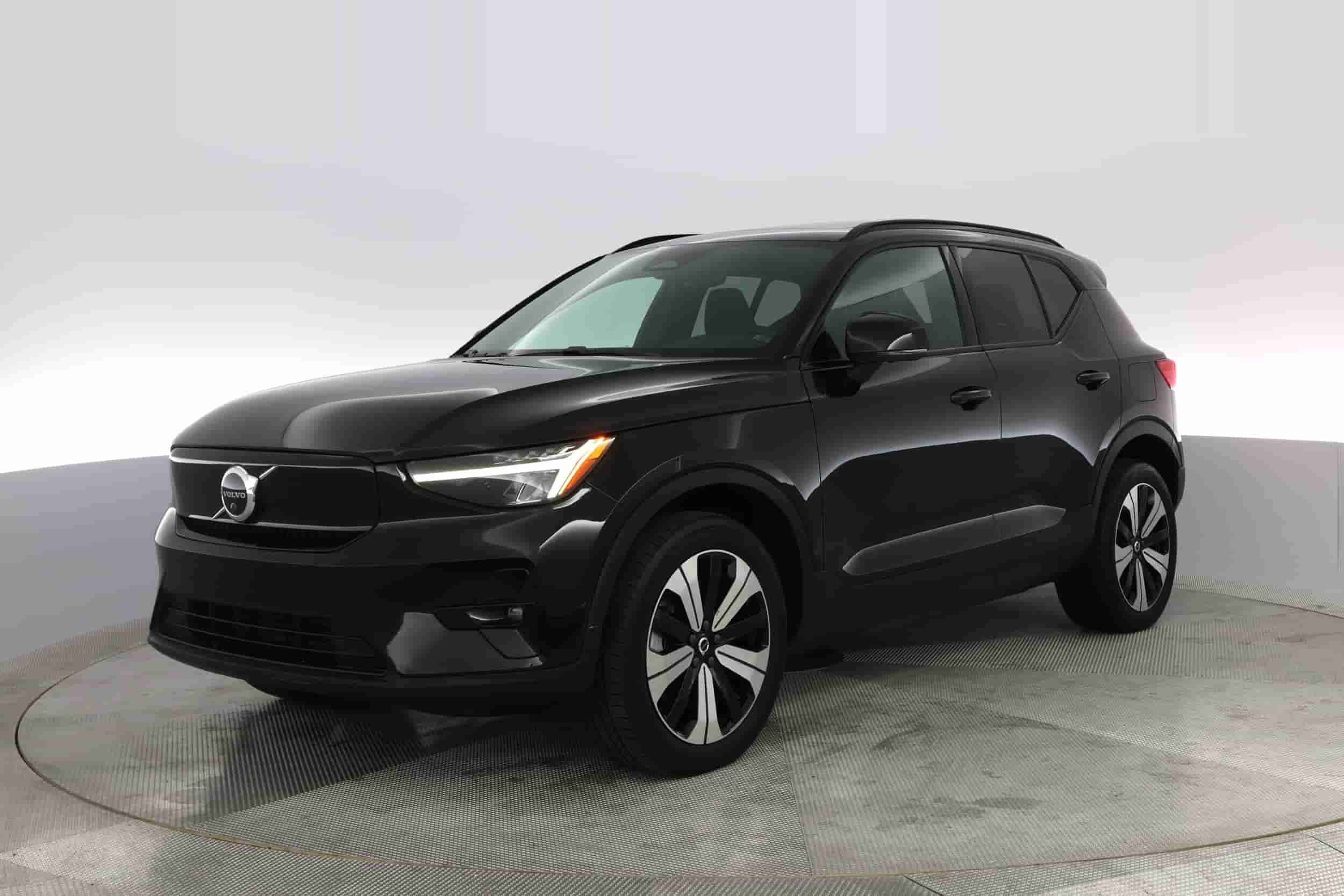 Volvo XC40 Recharge | EverCar's Co. on EverCars Co.