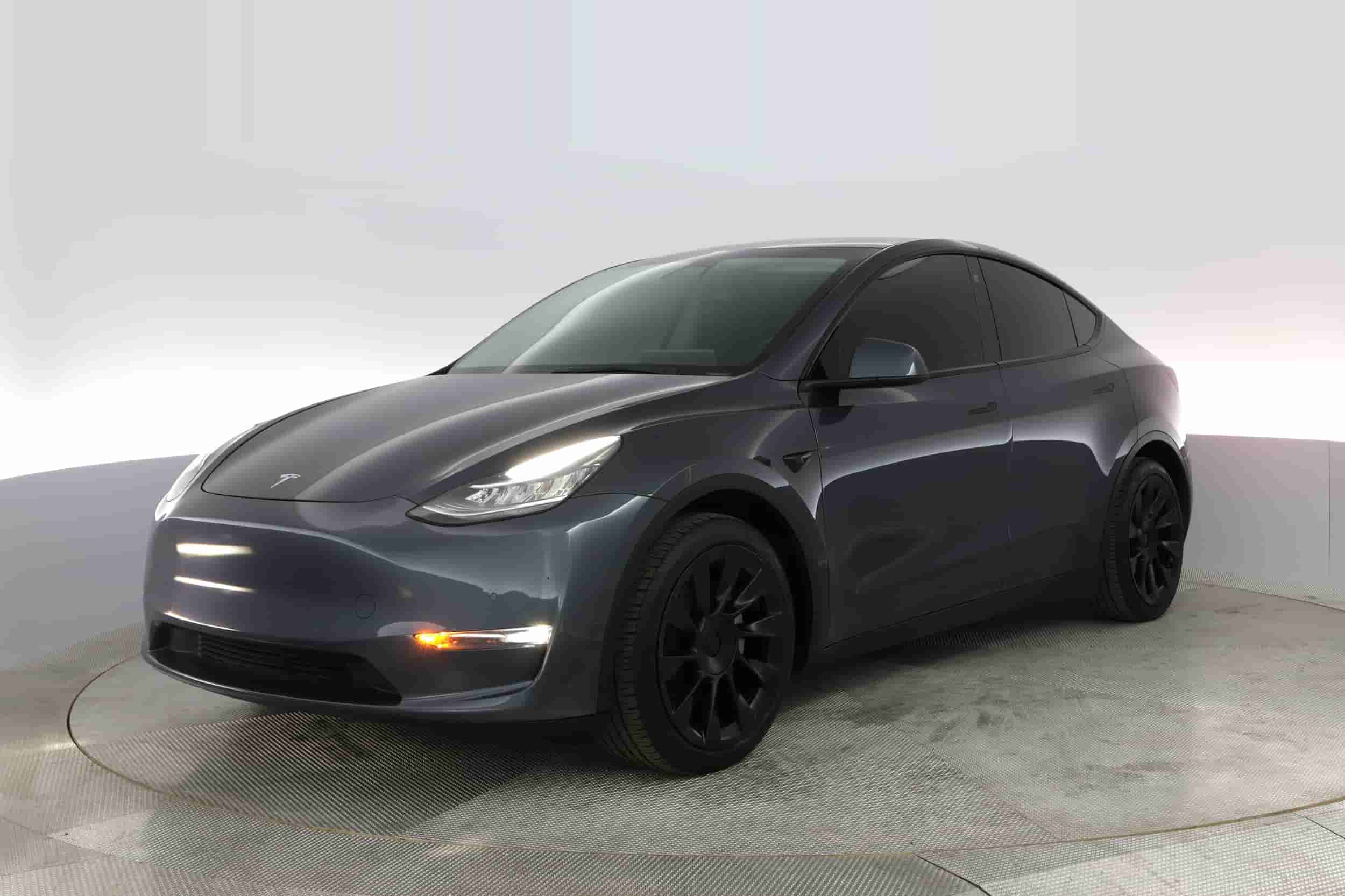 Tesla Model Y | EverCar's Co. on EverCars Co.