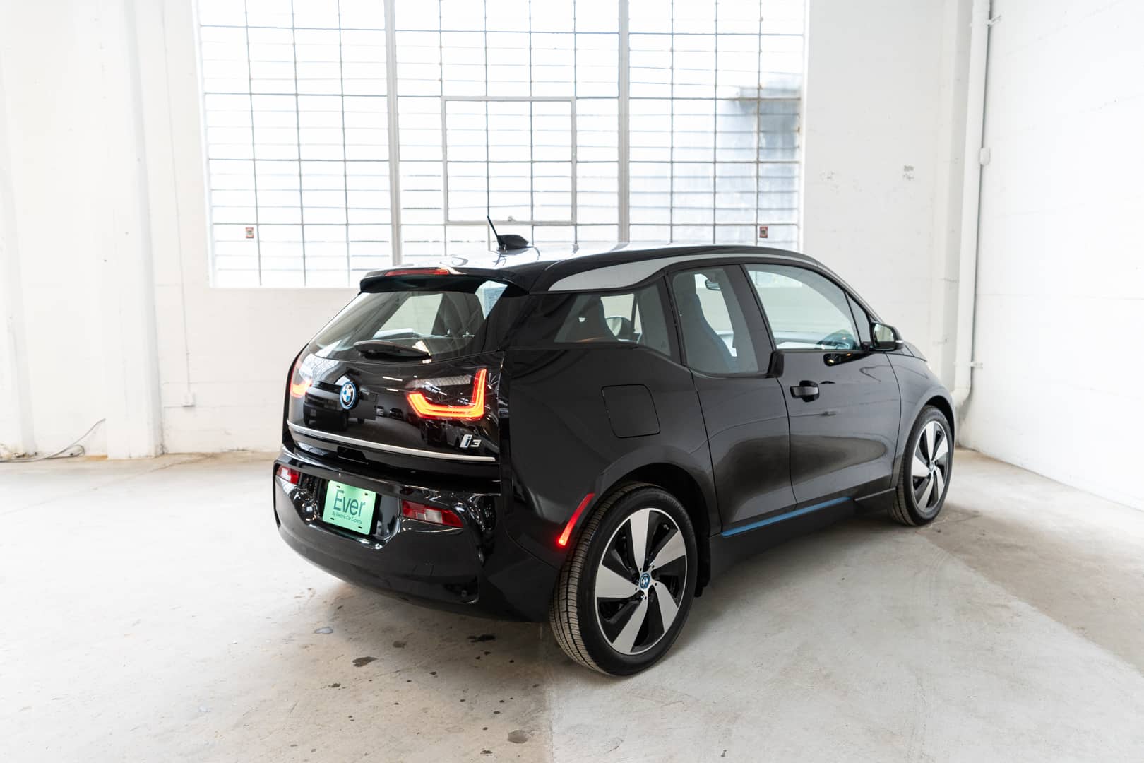 EverCar's Co. vehicle image for BMW i3 - 2021 Deka World on EverCars Co.