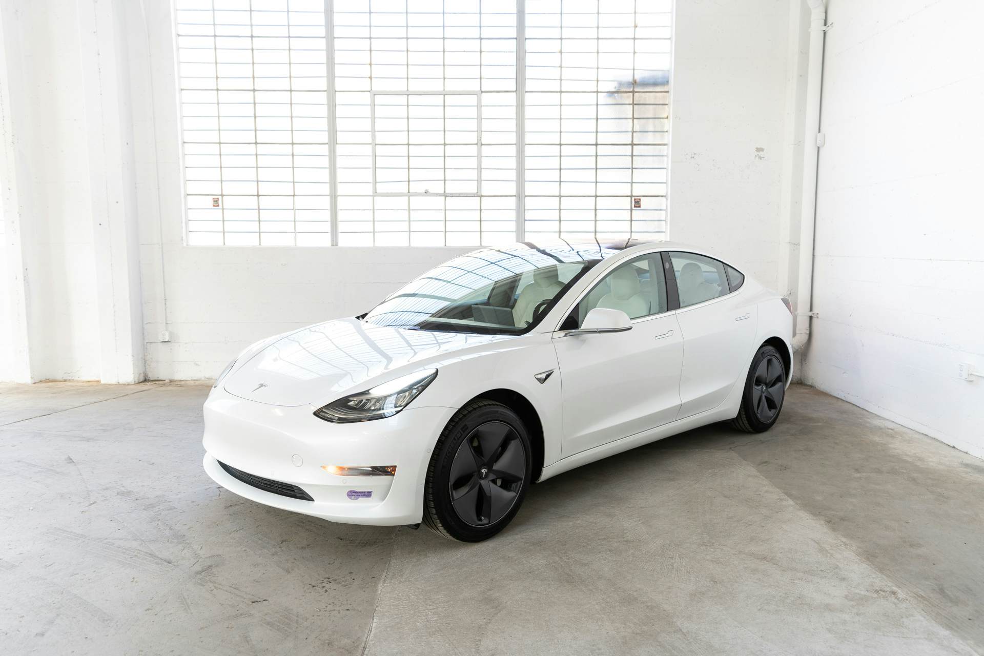 EverCar's Co. extra vehicle's image for Tesla Model 3 - 2018 Mid Range on EverCars Co.