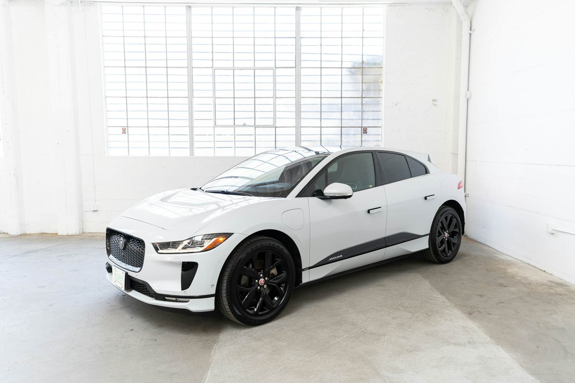 EverCar's Co. extra vehicle's image for Jaguar I-Pace - 2019 First Edition on EverCars Co.