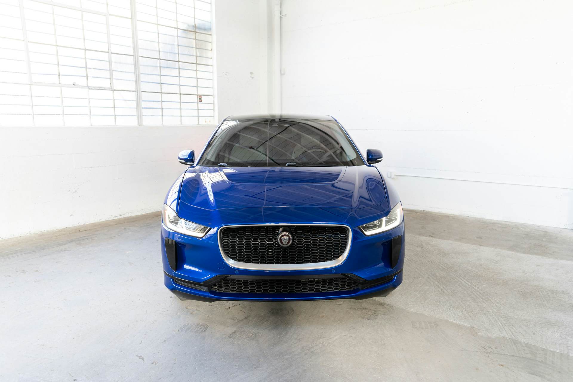 EverCar's Co. extra vehicle's image for Jaguar I-Pace - 2020 SE on EverCars Co.