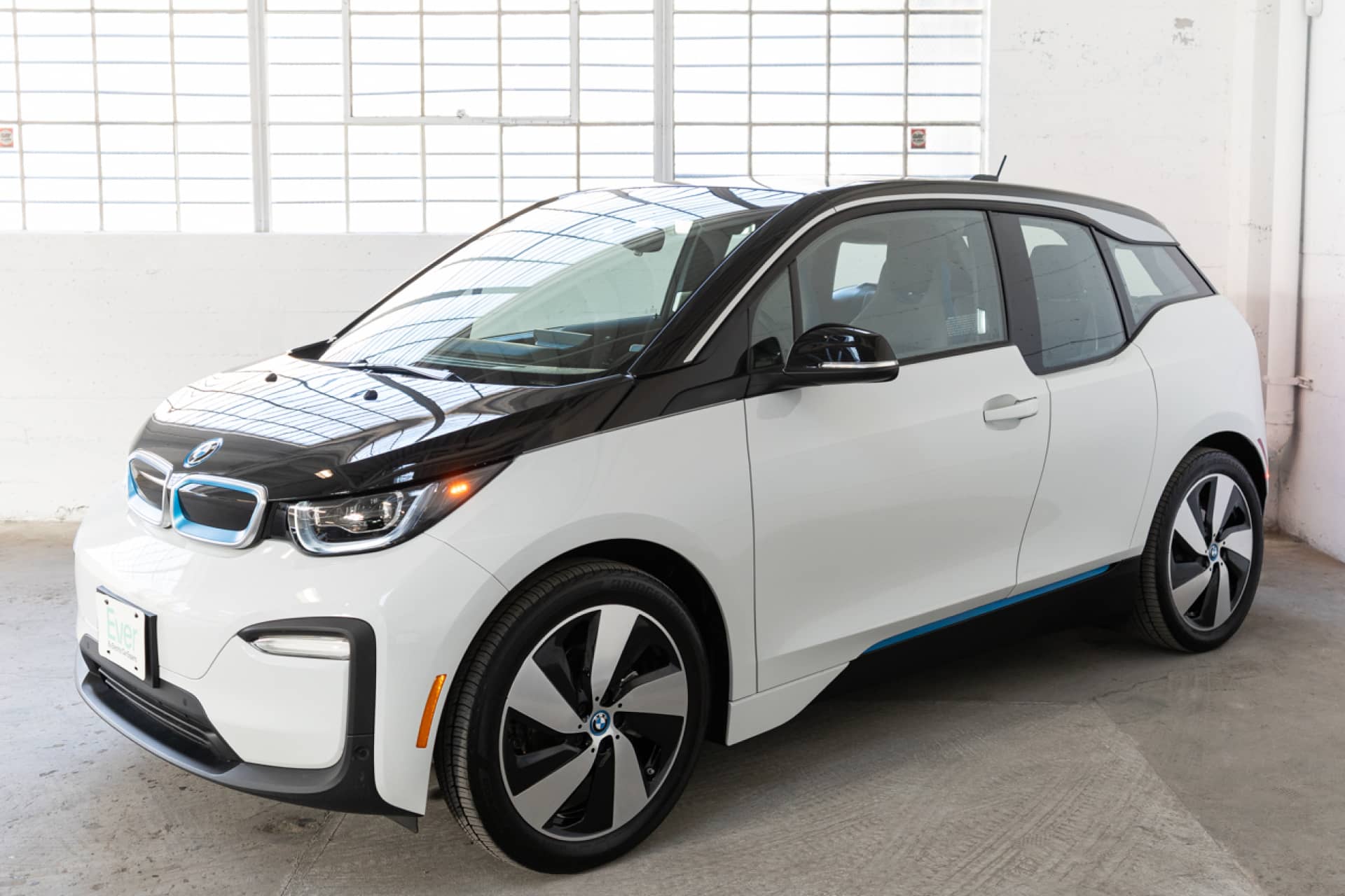 EverCars Co. featured vehicle's image for BMW i3 - 2021 Deka World on EverCars Co.