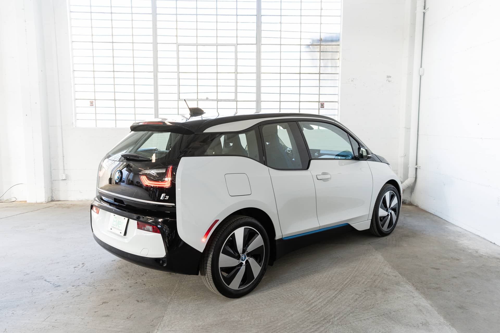 EverCar's Co. vehicle image for BMW i3 - 2021 Deka World on EverCars Co.