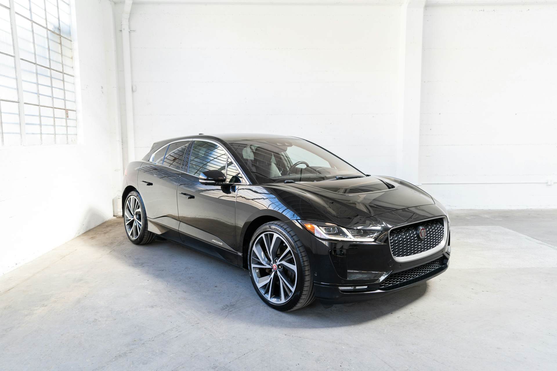 EverCar's Co. extra vehicle's image for Jaguar I-Pace - 2019 HSE on EverCars Co.