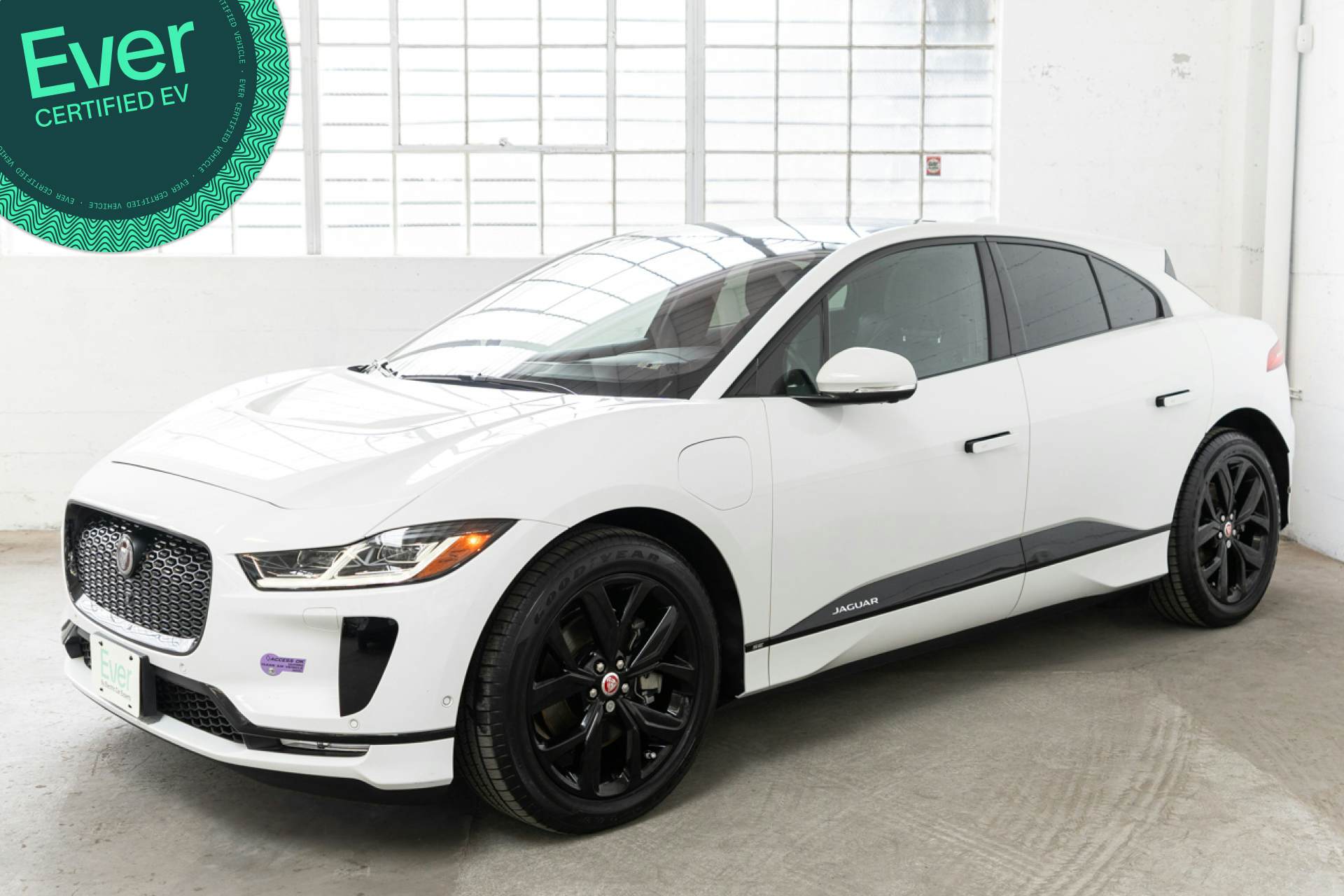 EverCars Co. featured vehicle's image for Jaguar I-Pace - 2019 SE on EverCars Co.