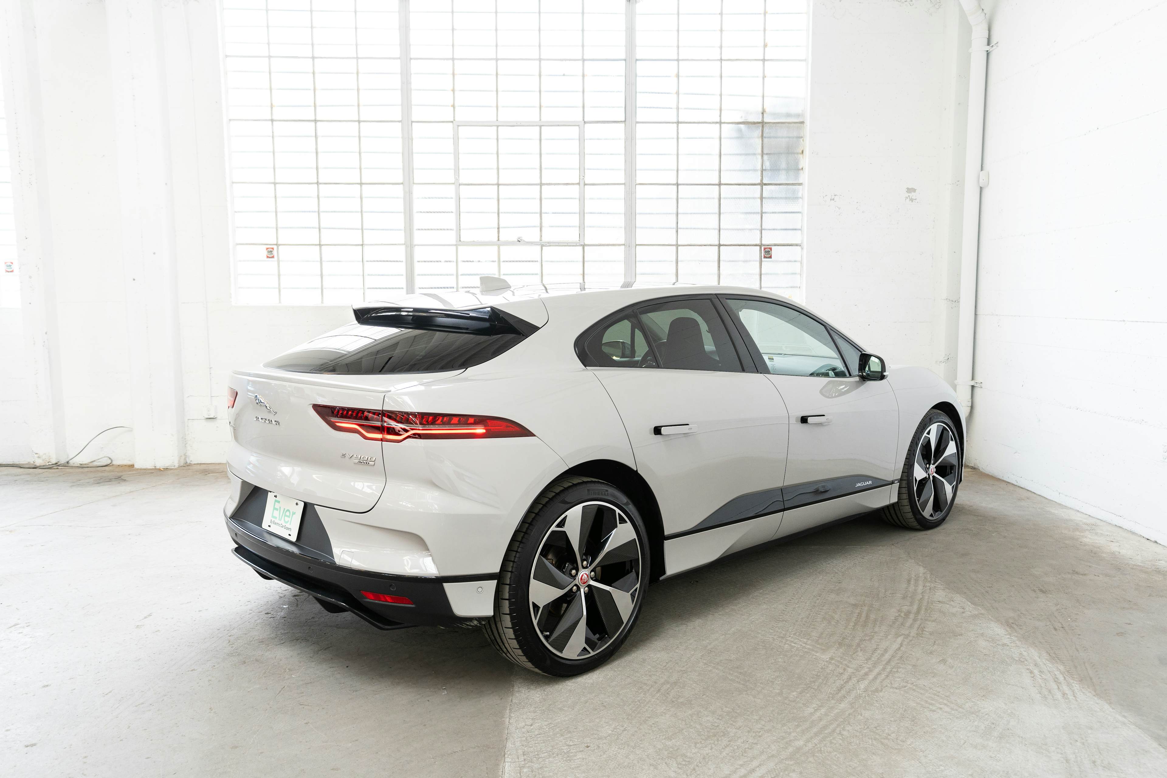 EverCar's Co. extra vehicle's image for Jaguar I-Pace - 2020 SE on EverCars Co.