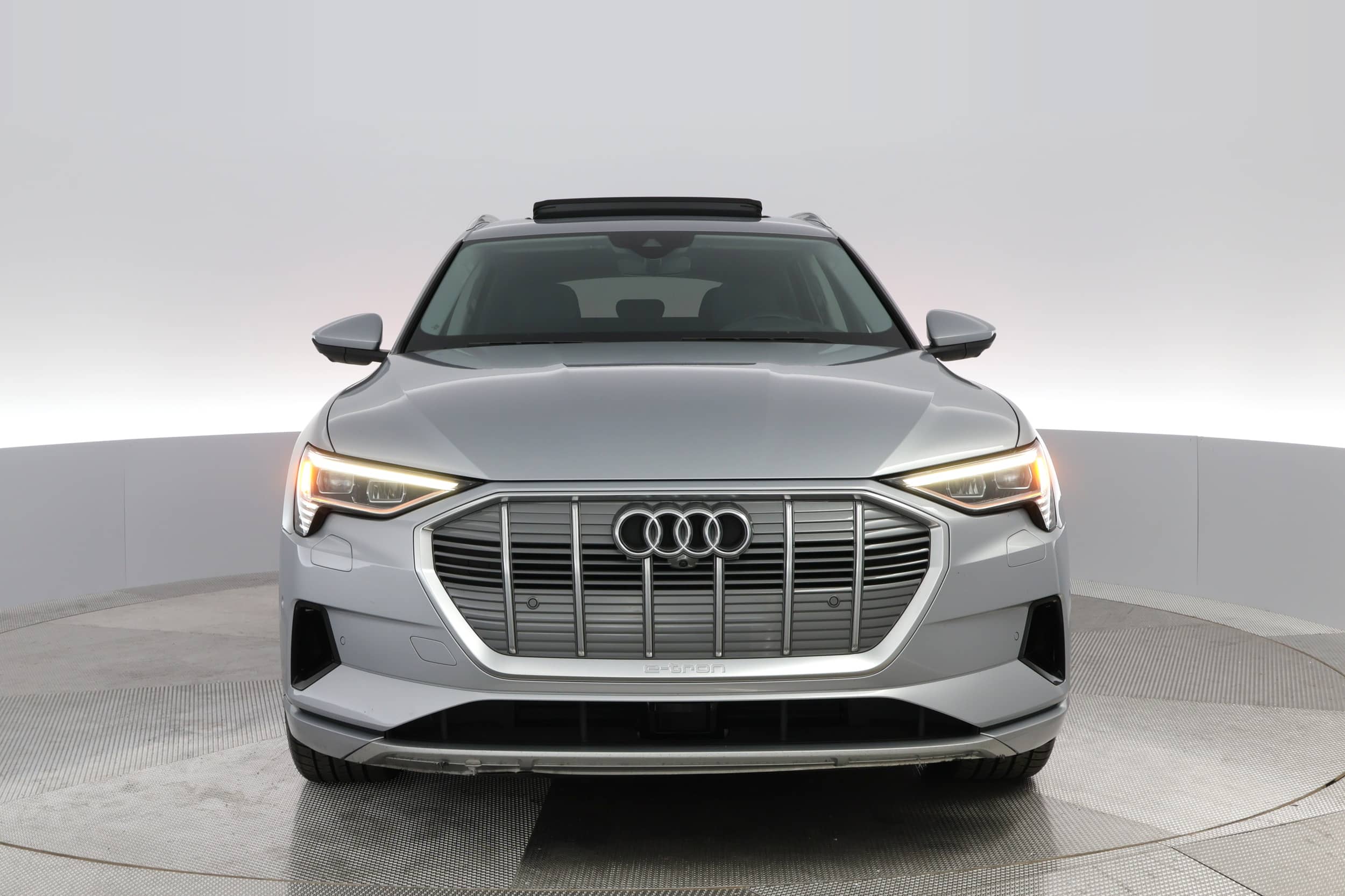 EverCar's Co. vehicle image for Audi e-tron - 2019 Prestige on EverCars Co.