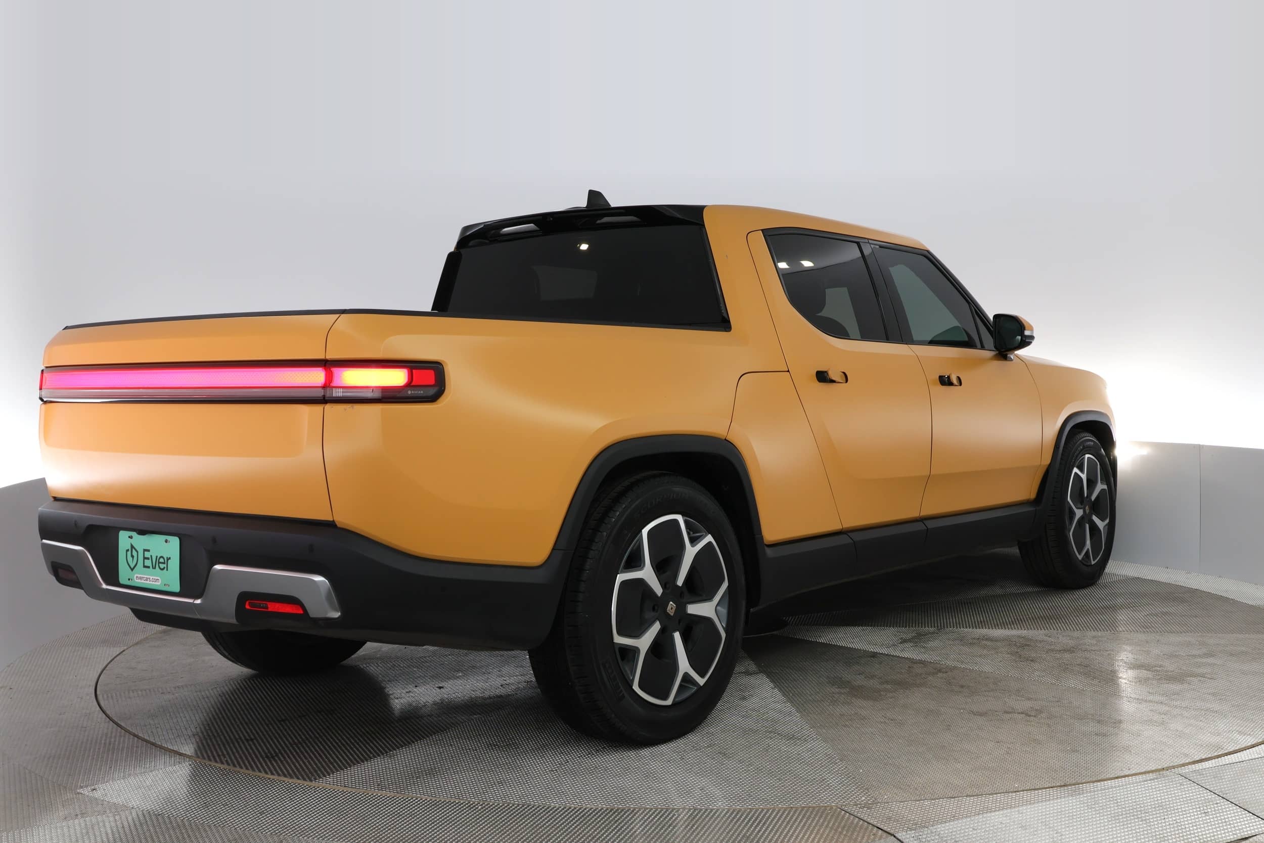 EverCar's Co. vehicle image for Rivian R1T - 2022 Adventure on EverCars Co.