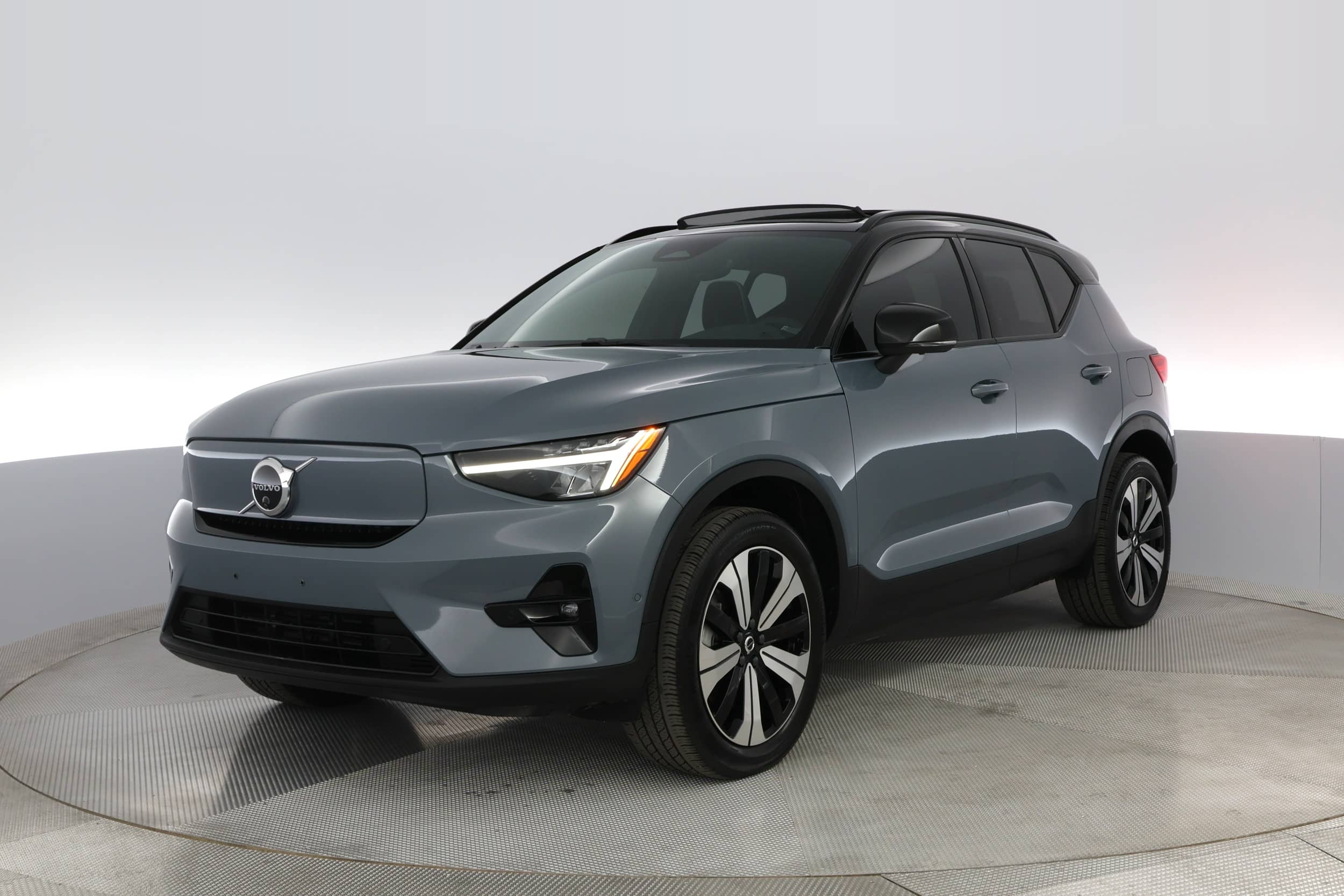 EverCar's Co. vehicle image for Volvo XC40 Recharge - 2023 Twin Plus on EverCars Co.