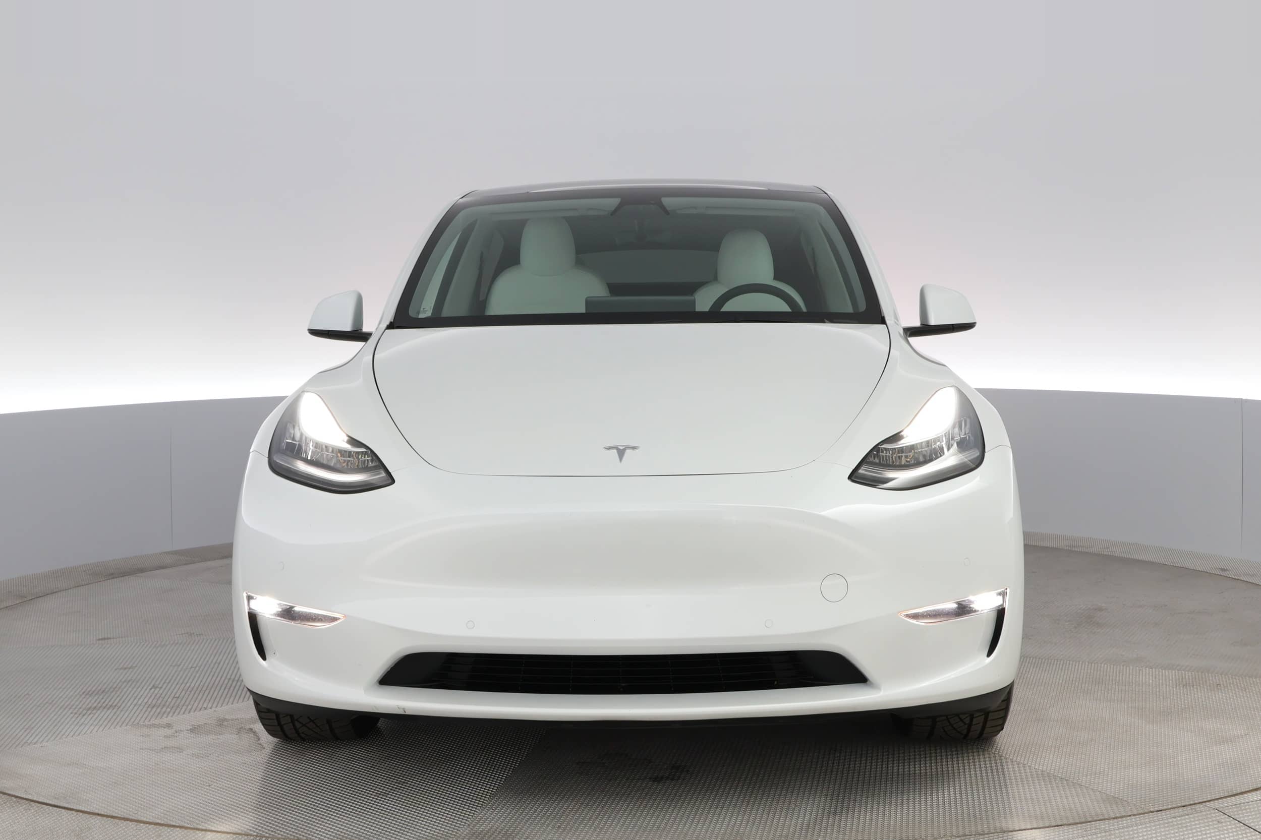 EverCar's Co. vehicle image for Tesla Model Y - 2021 Long Range on EverCars Co.