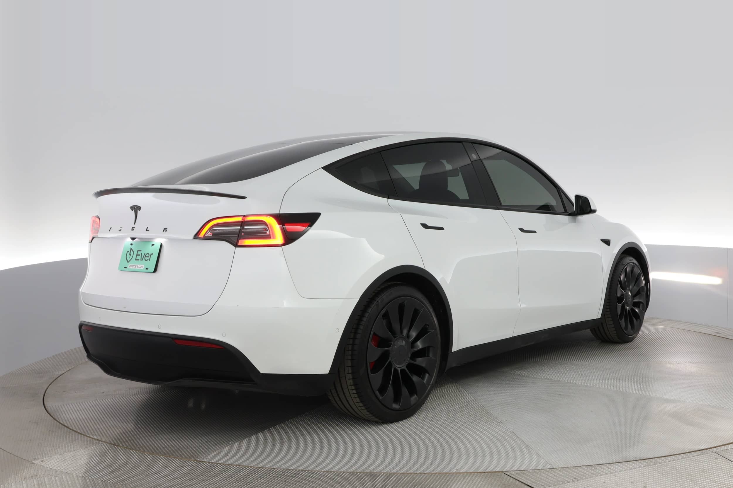 EverCar's Co. vehicle image for Tesla Model Y - 2022 Performance on EverCars Co.