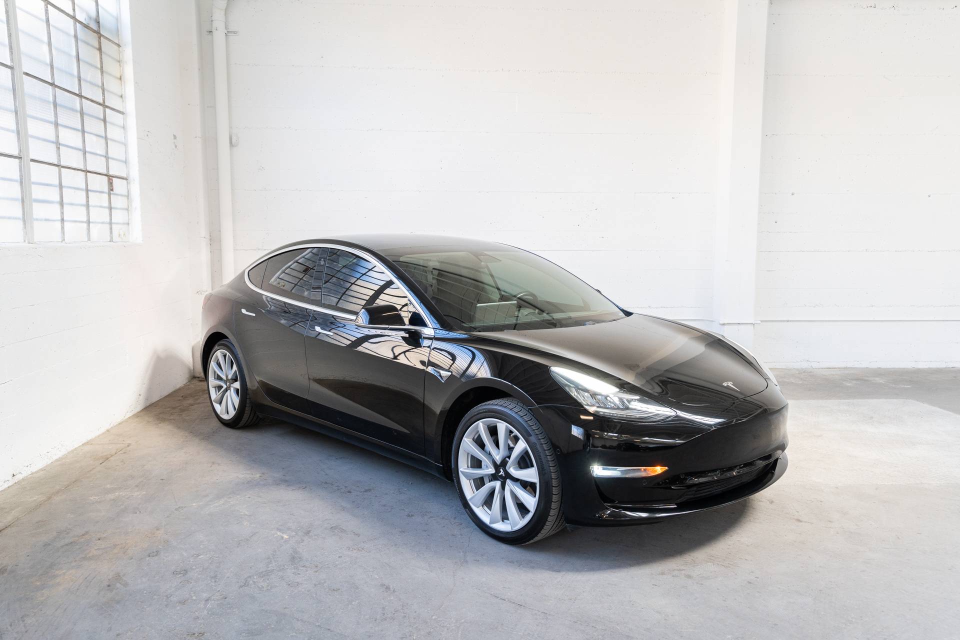 EverCar's Co. extra vehicle's image for Tesla Model 3 - 2019 Standard Range Plus on EverCars Co.