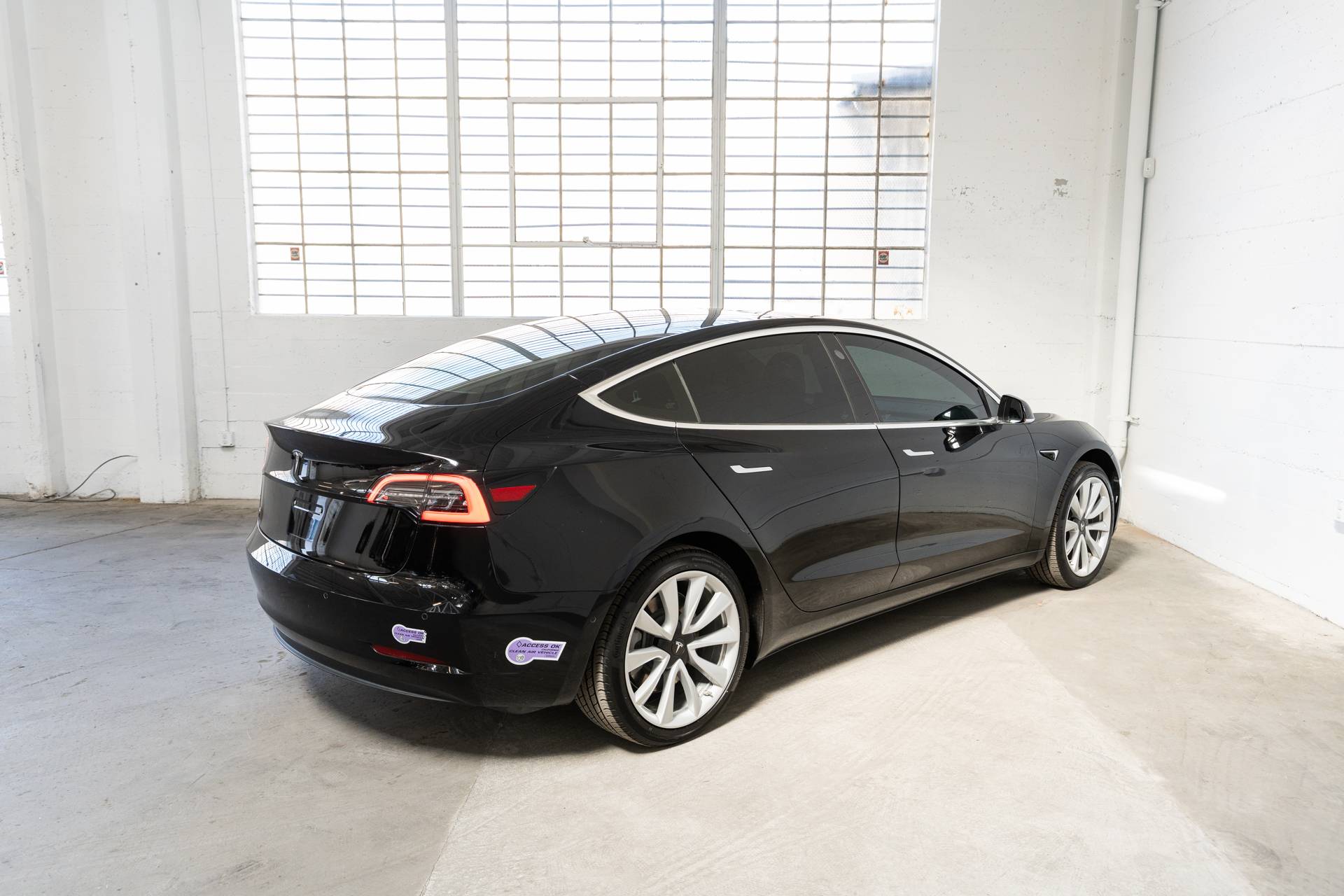 EverCar's Co. extra vehicle's image for Tesla Model 3 - 2019 Standard Range Plus on EverCars Co.