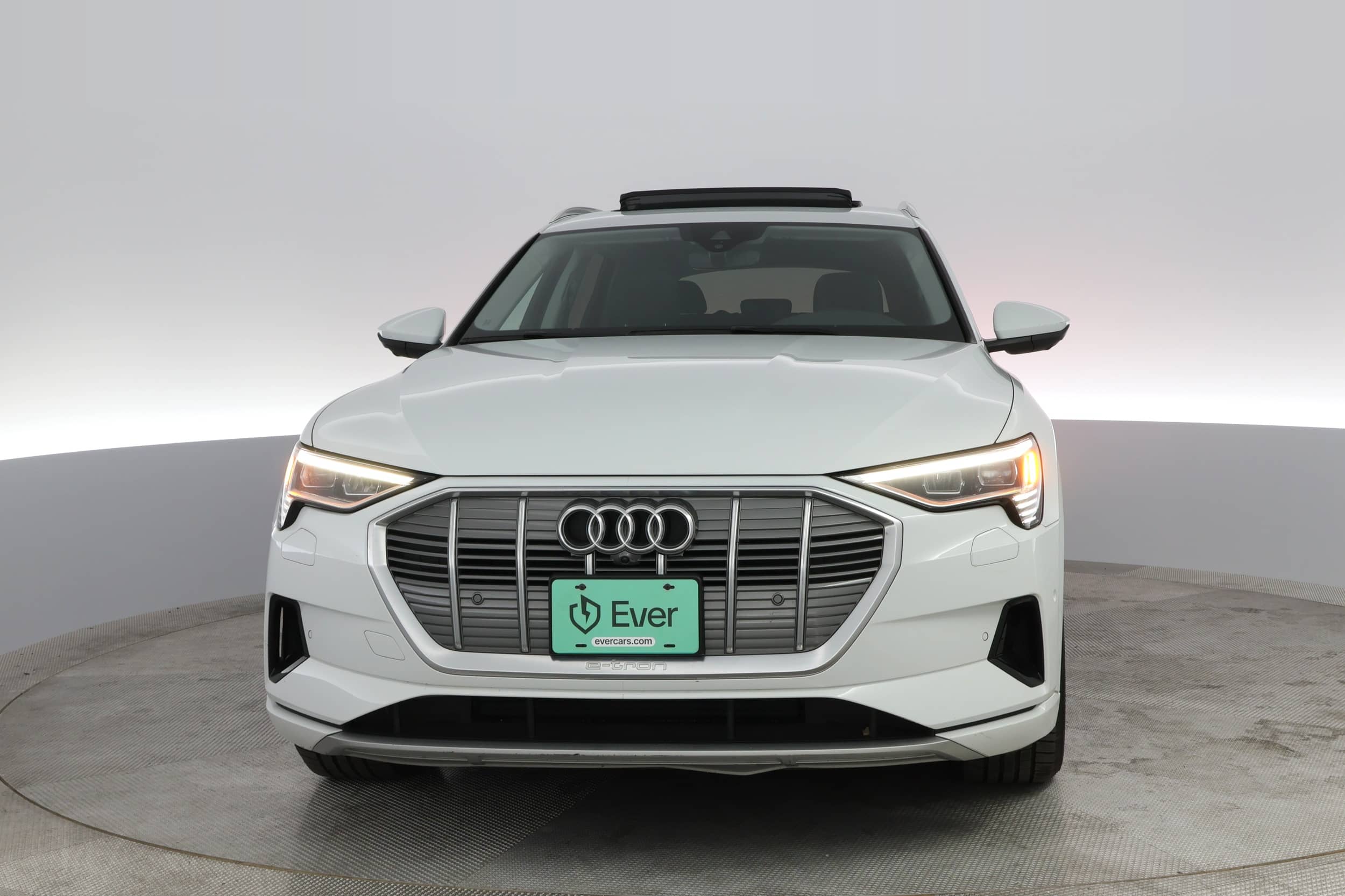 EverCar's Co. vehicle image for Audi e-tron - 2022 Premium Plus on EverCars Co.