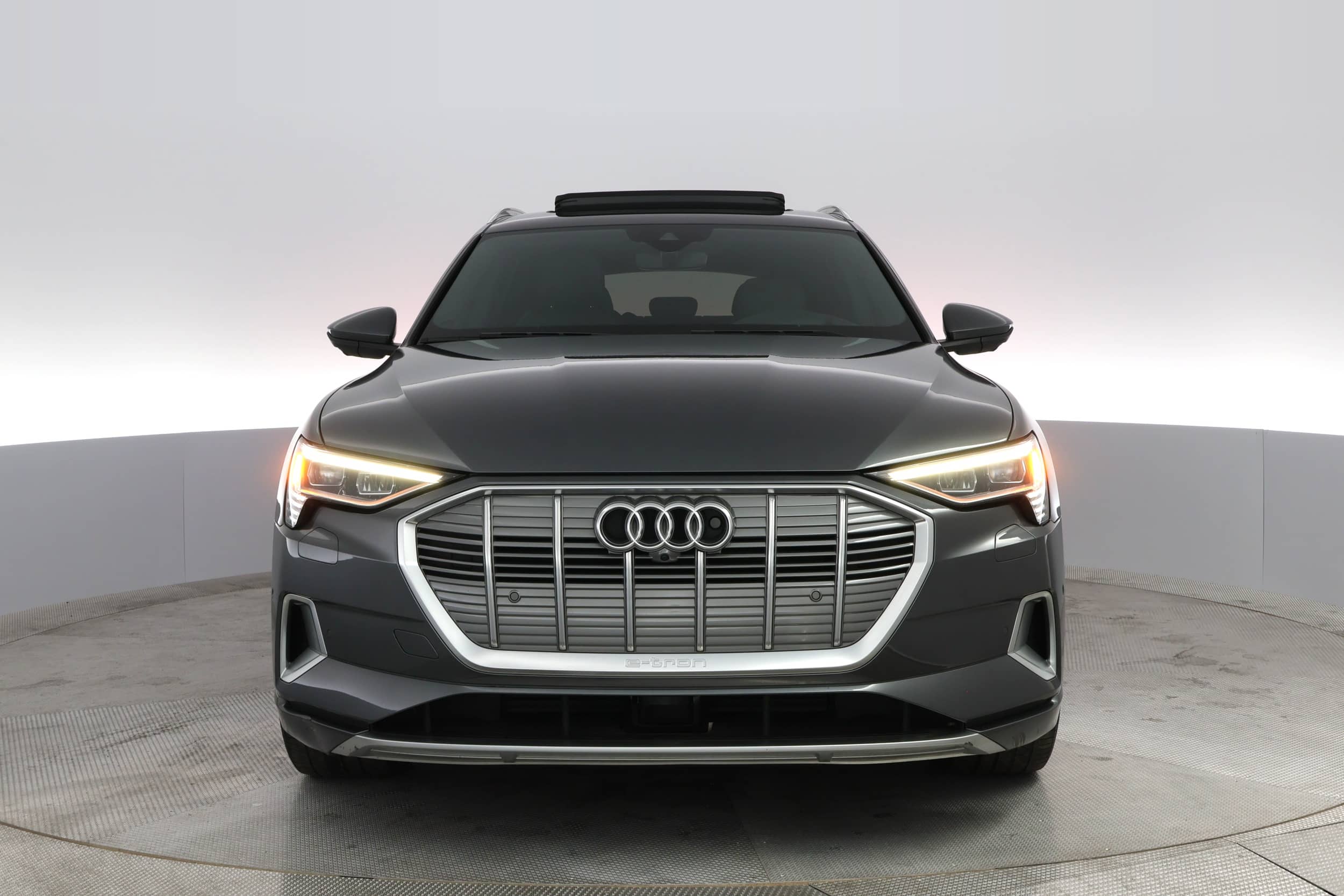 EverCar's Co. vehicle image for Audi e-tron - 2019 Prestige on EverCars Co.