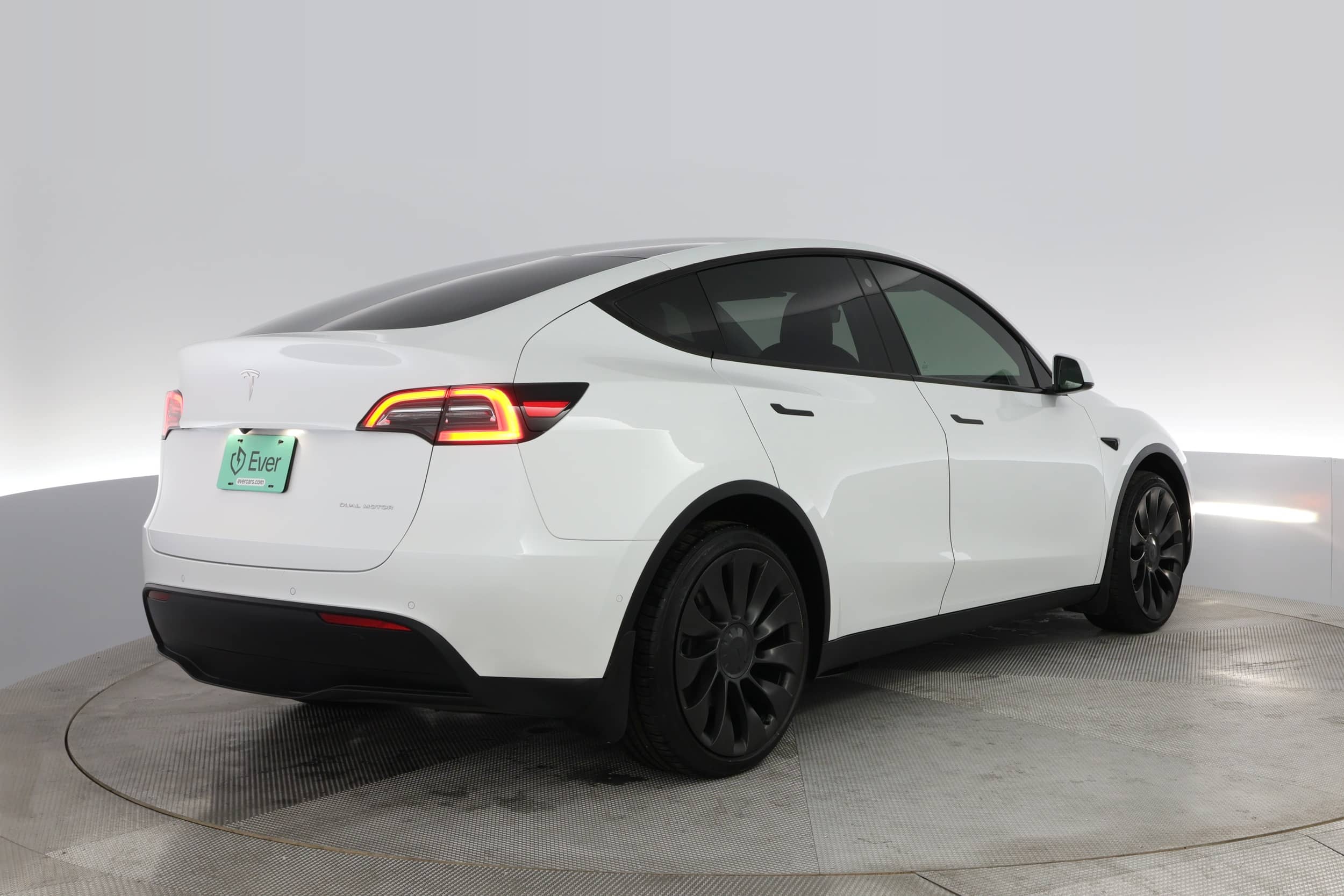 EverCar's Co. vehicle image for Tesla Model Y - 2021 Long Range on EverCars Co.