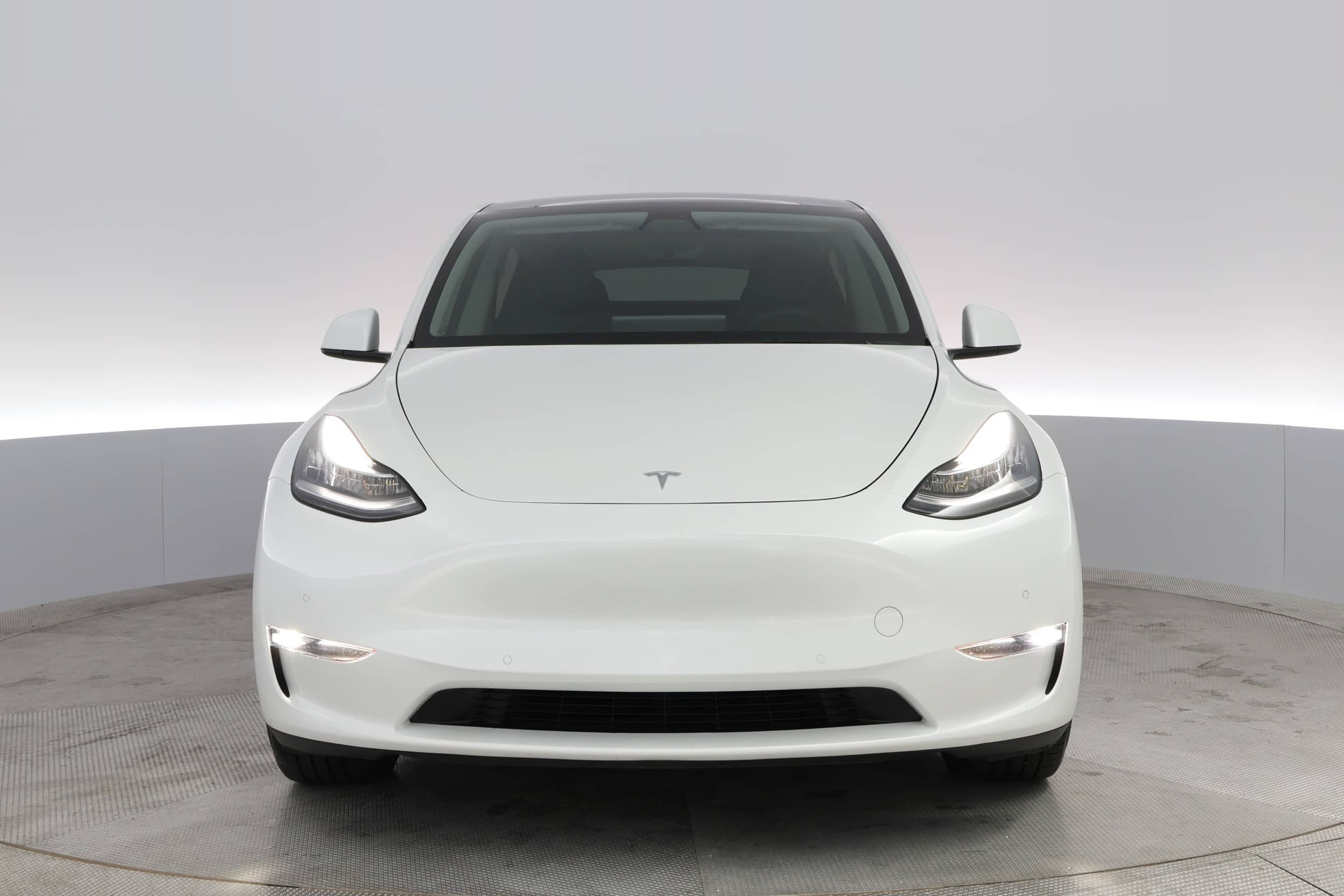 EverCar's Co. vehicle image for Tesla Model Y - 2021 Long Range on EverCars Co.