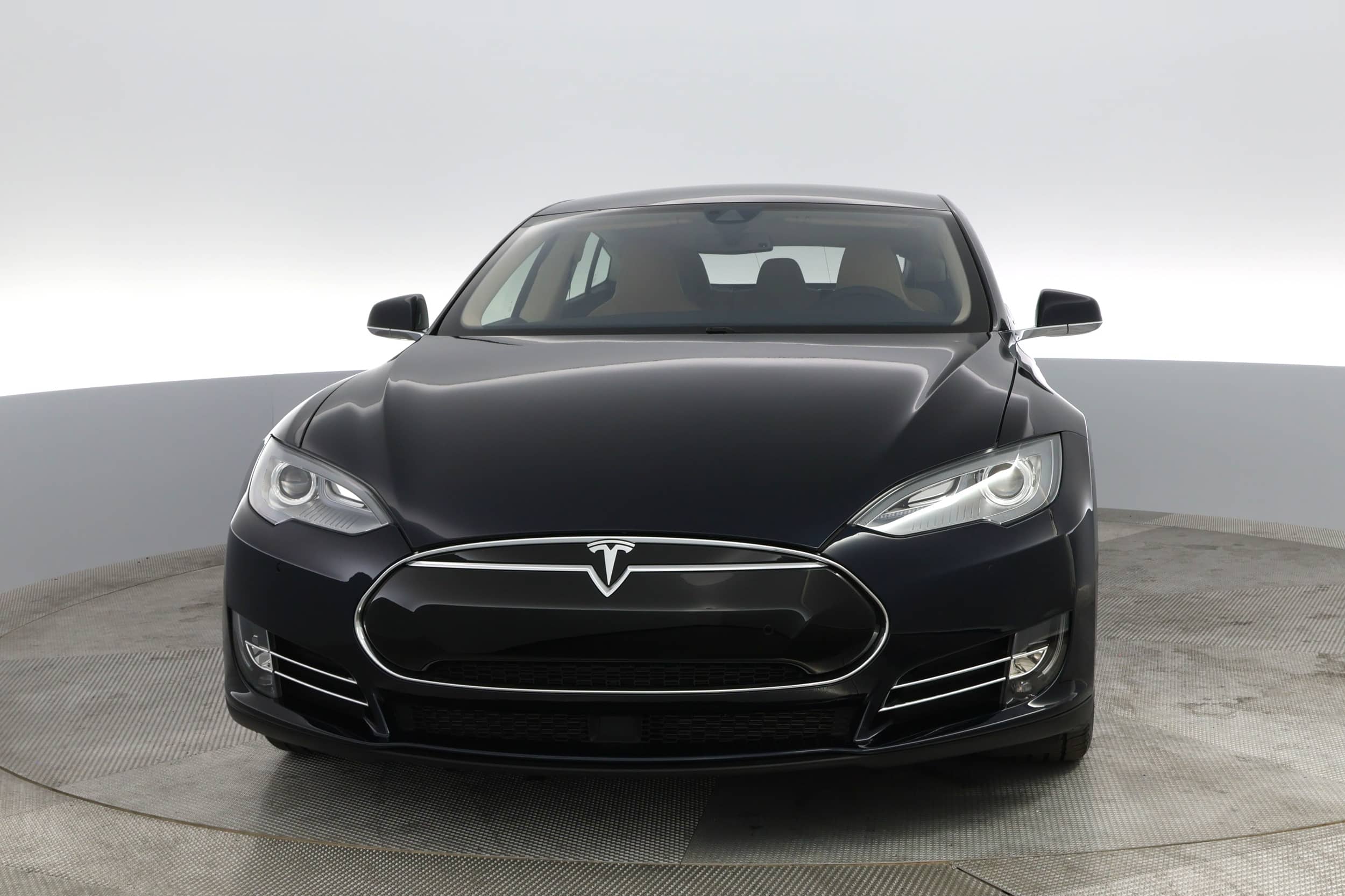 EverCar's Co. vehicle image for Tesla Model S - 2015 85D on EverCars Co.